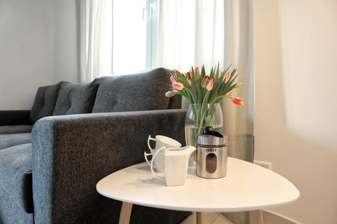 Modern Wohnen I Smart Tv I Terrasse I 2X Parkplatz I 2 Schlafzimmer I 6 Schlafplaetze Bad Oeynhausen Luaran gambar
