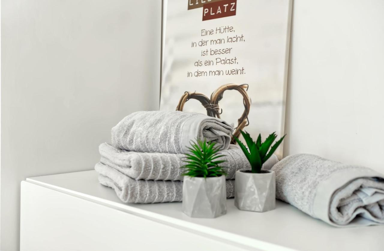 Modern Wohnen I Smart Tv I Terrasse I 2X Parkplatz I 2 Schlafzimmer I 6 Schlafplaetze Bad Oeynhausen Luaran gambar