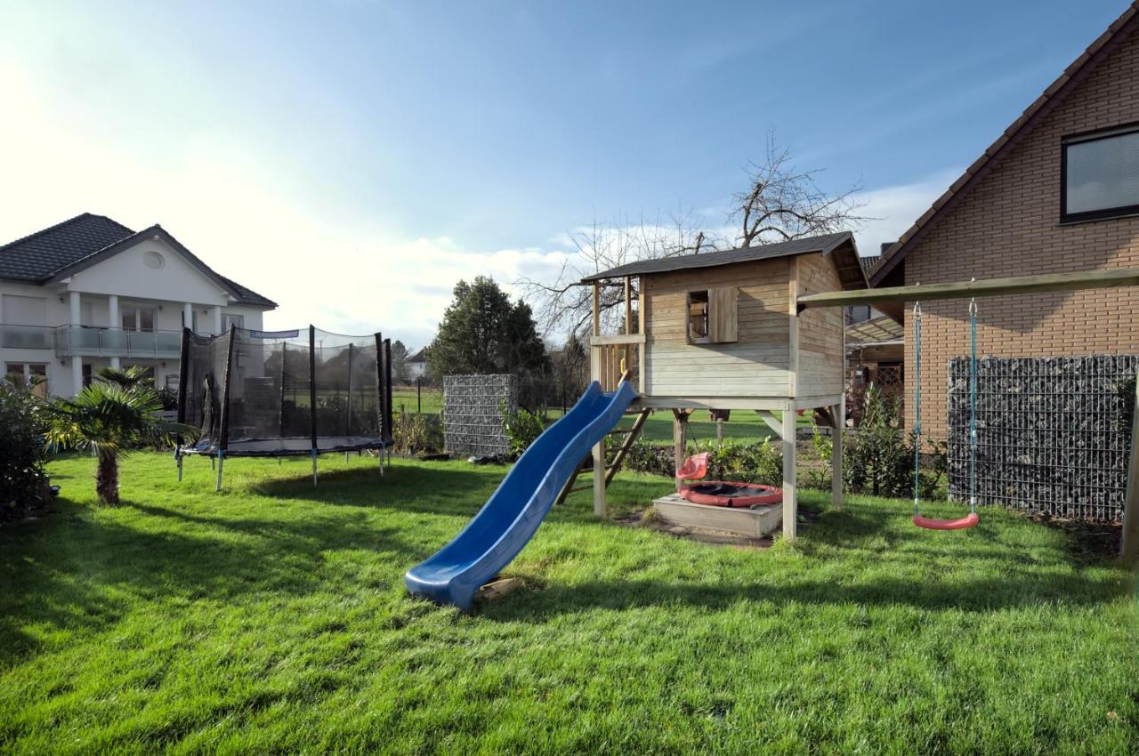 Modern Wohnen I Smart Tv I Terrasse I 2X Parkplatz I 2 Schlafzimmer I 6 Schlafplaetze Bad Oeynhausen Luaran gambar