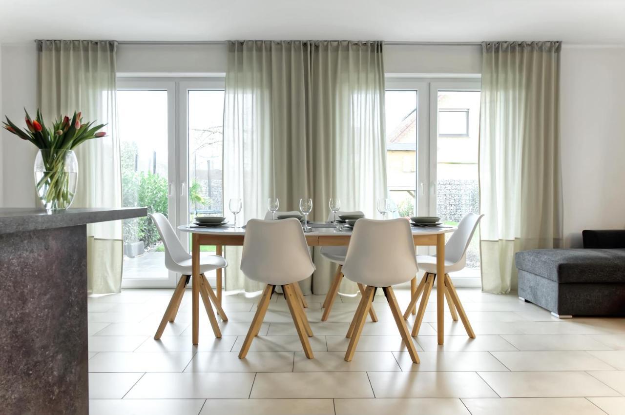 Modern Wohnen I Smart Tv I Terrasse I 2X Parkplatz I 2 Schlafzimmer I 6 Schlafplaetze Bad Oeynhausen Luaran gambar