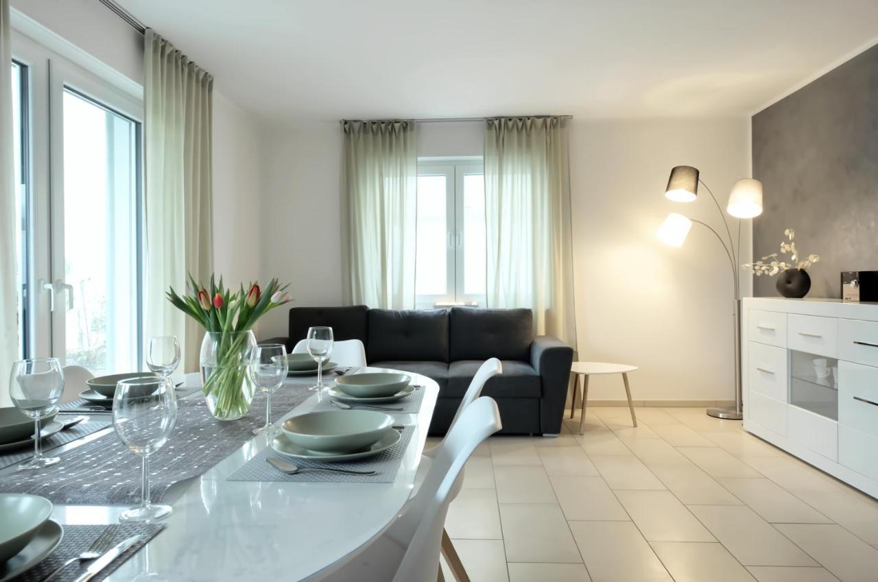 Modern Wohnen I Smart Tv I Terrasse I 2X Parkplatz I 2 Schlafzimmer I 6 Schlafplaetze Bad Oeynhausen Luaran gambar